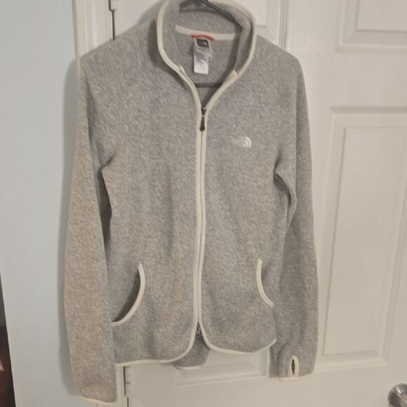 The North Face Women's Light Gray Fleece Jacket - Picture 11 of 13